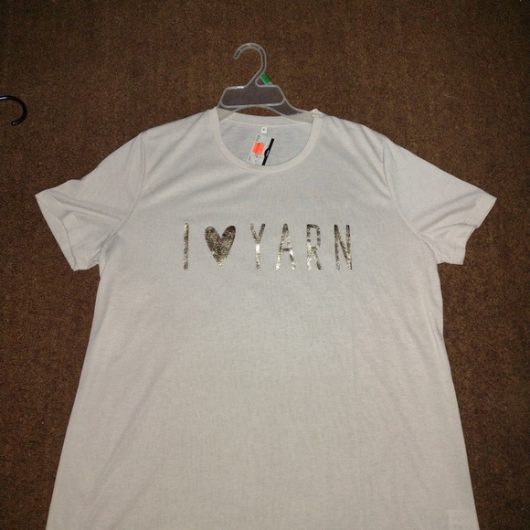 "I love yarn" shirt in a white color and a size extra large - Picture 1 of 2